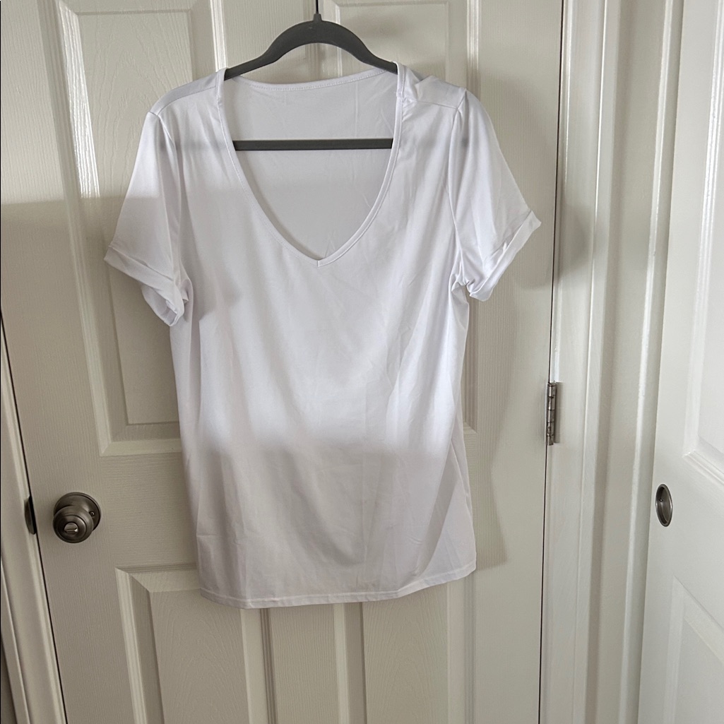 Source Unknown Women’s White Short Sleeve Tee, Size L, Nwot